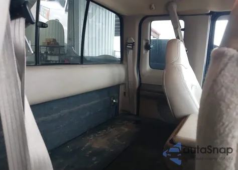 1999 Ford F-250 Lariat/Xl/Xlt z USA, uszkodzony, nr VIN 1FTNX20F6XEB20612